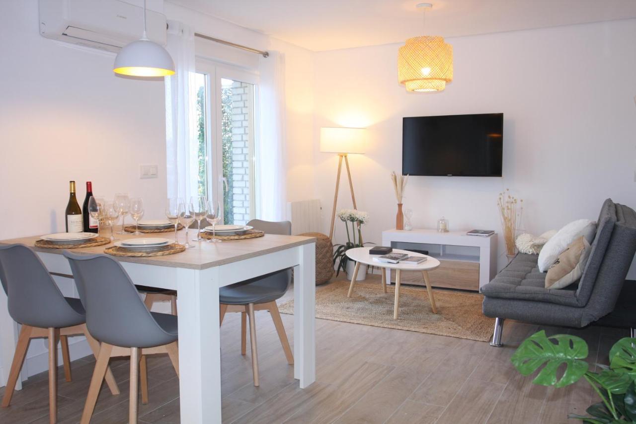 Apartamentos La Herradura Vinas 하로 외부 사진